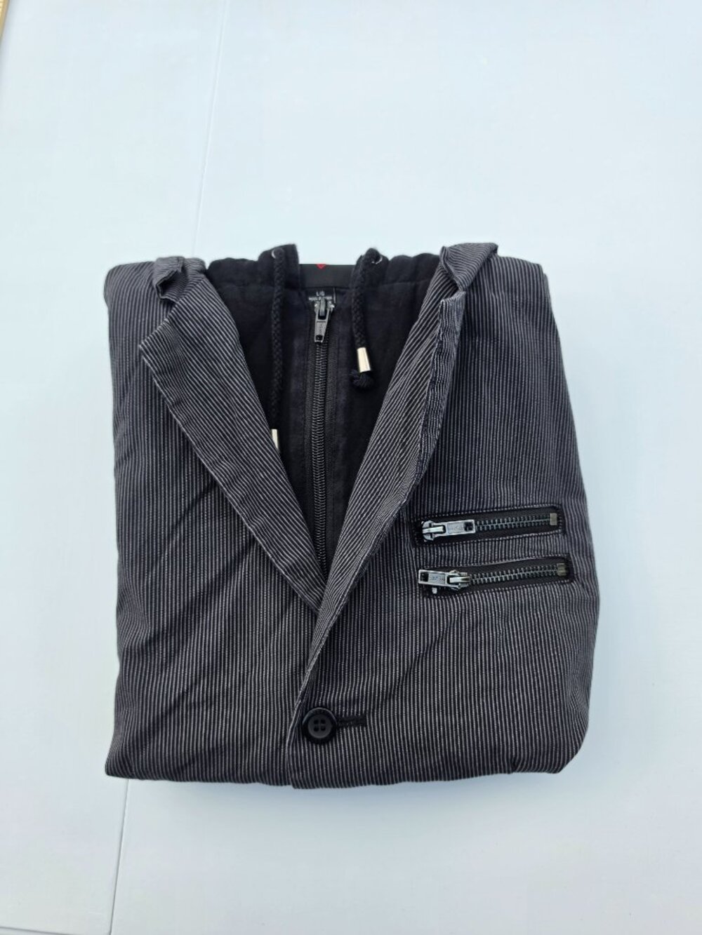 GUESS Size L/G Gray Pinstripe Hooded Vest – Zip & Button Front - Picture 11 of 11